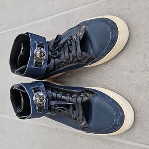 VERSACE Leather High Top trainer size 42 EU